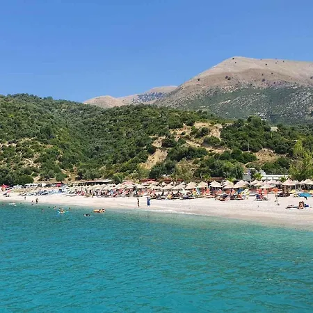 Oasis Hostel Himarë
