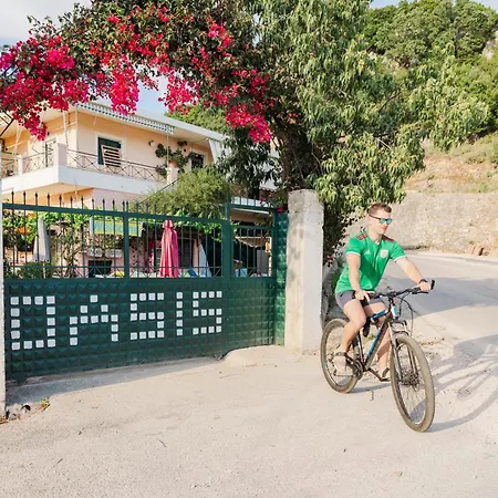 Oasis Himarë