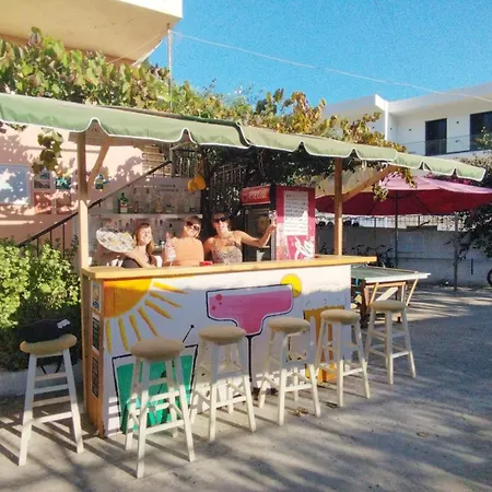 Hostel Oasis Himarë