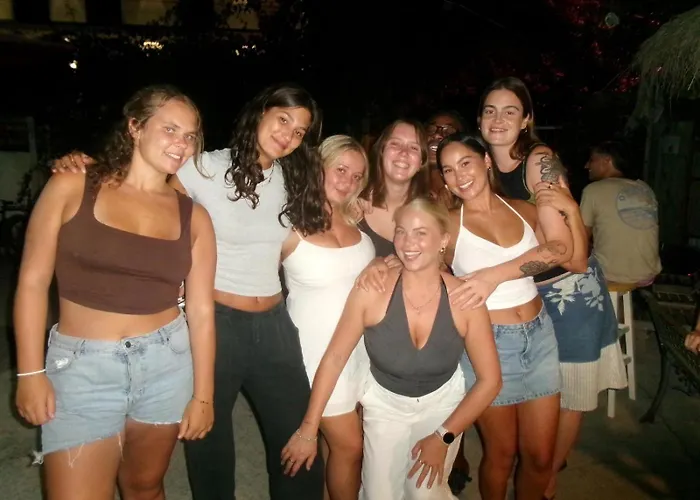 Albergue Oasis Himare