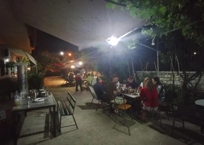 Albergue Oasis Himare