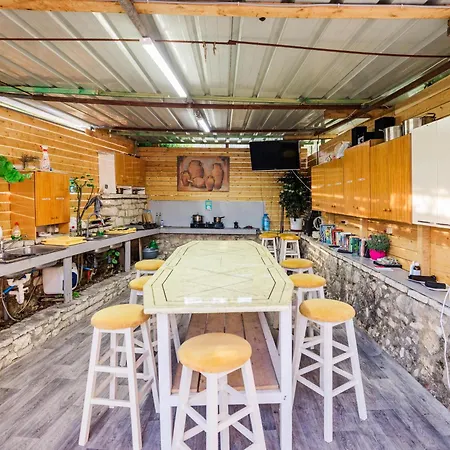 Hostel Oasis Himarë