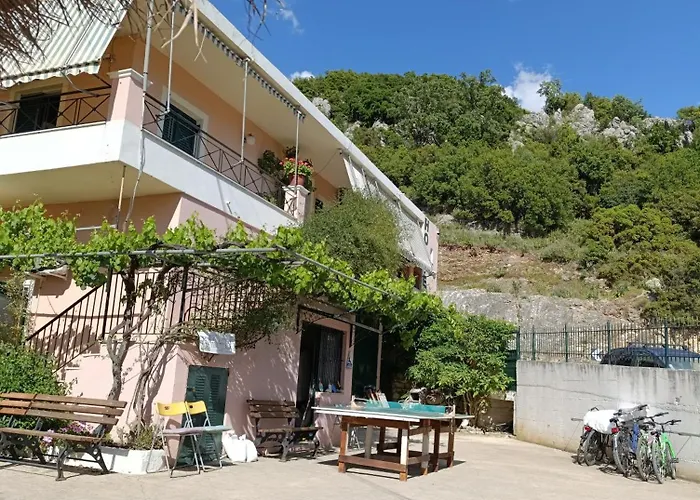 Oasis * Himara